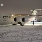 برف‌روبی شبانه برای تیکاف‌های  پروازها در فرودگاه تبریز