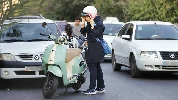 بانوان مجوز موتورسواری گرفتند